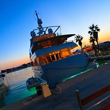 Almadraba Vyb デニア