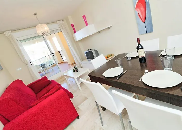 Almadraba Vyb アパート